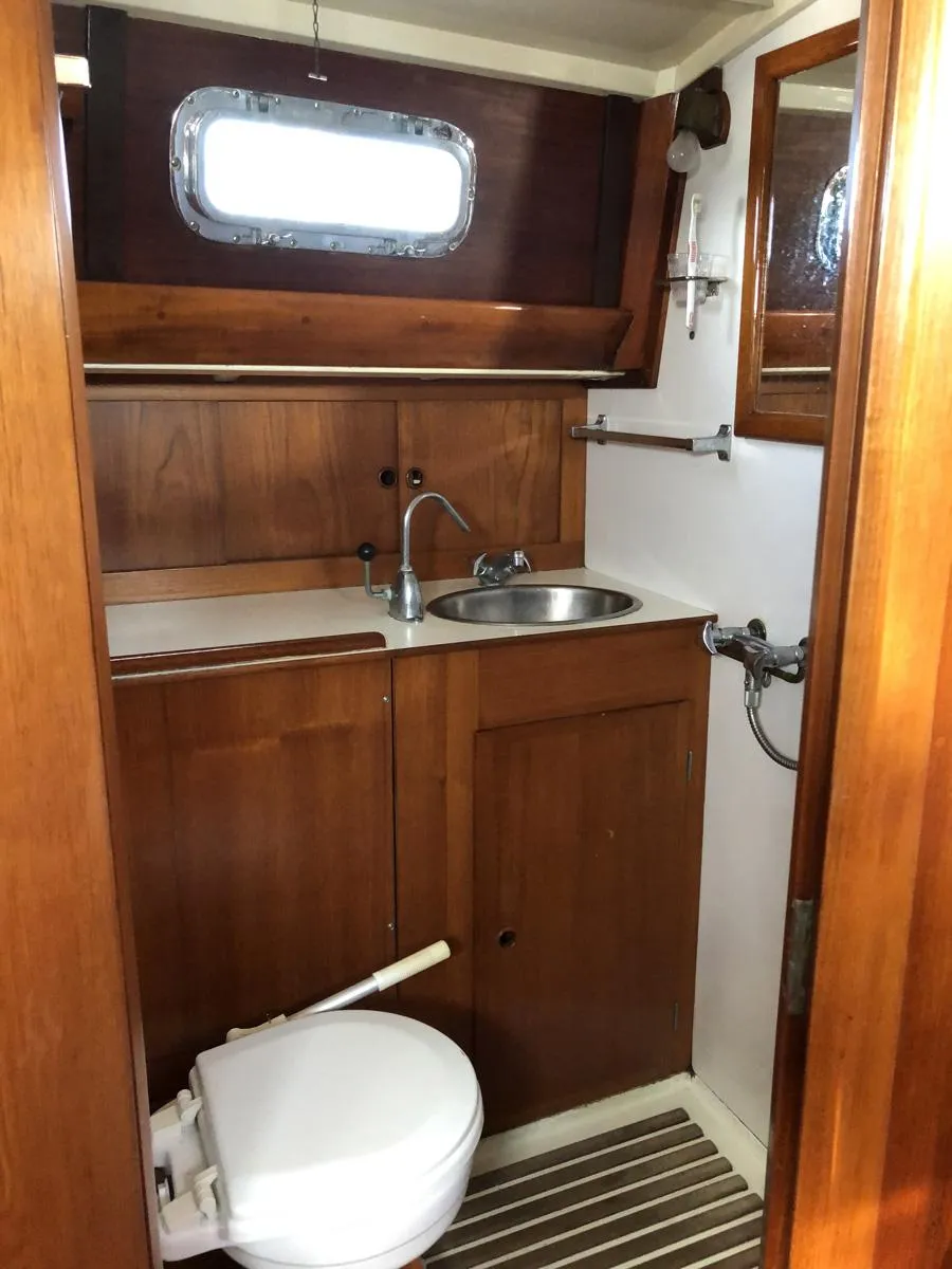 AURORA Molich Custom Alden 47 Ketch, Wellington Yacht Partners